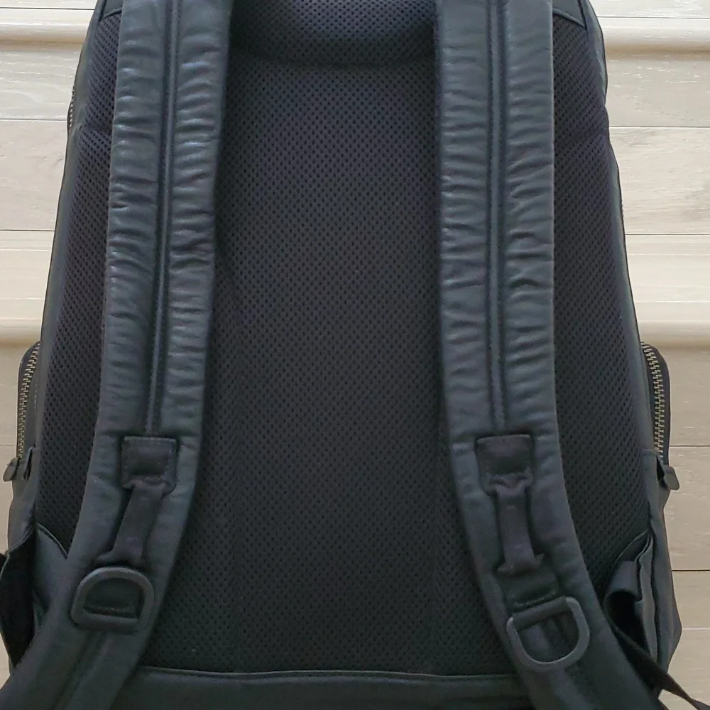 Rare Collectable: Tumi Alpha Bravo Knox Genuine Leather Backpack in Black Pole